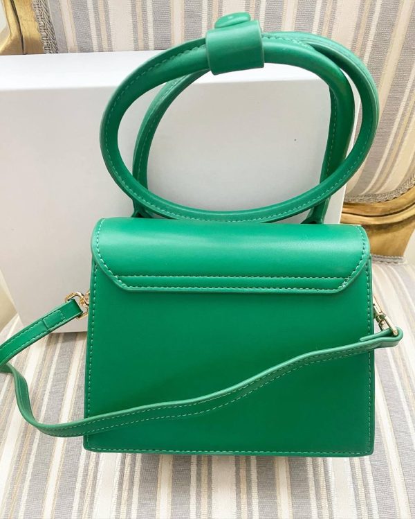 فروش با تخفیف ویژه کیف ژاکوموس وارداتی در سال 1403